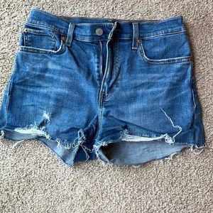 Levi’s size 28, Jean shorts.